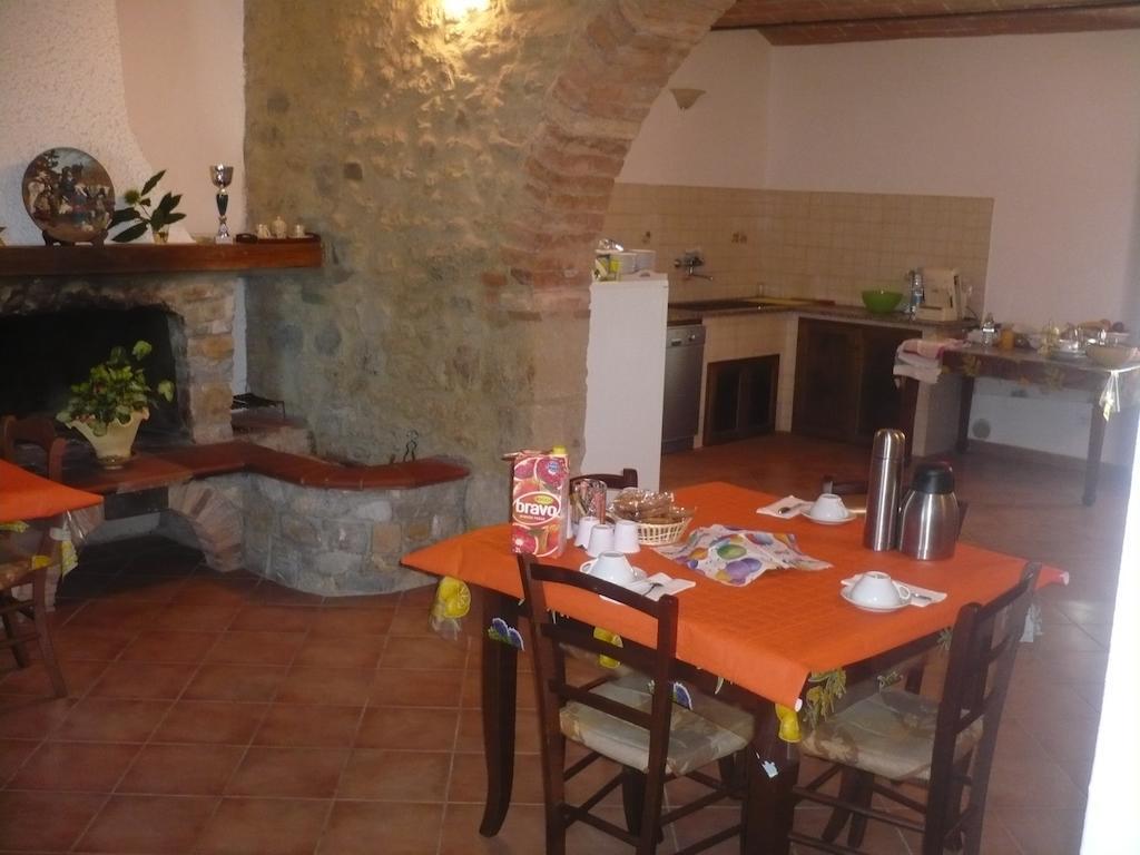 Agriturismo Santa Chiara Помаранче Экстерьер фото